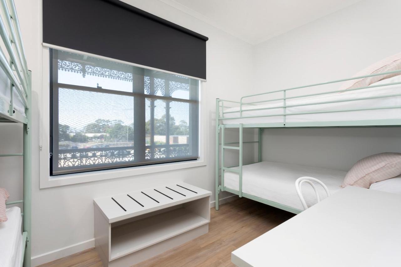 Grand Terminus Hotel Bairnsdale Dış mekan fotoğraf
